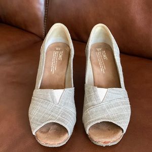 Tom’s Peep Toe Wedge Pump